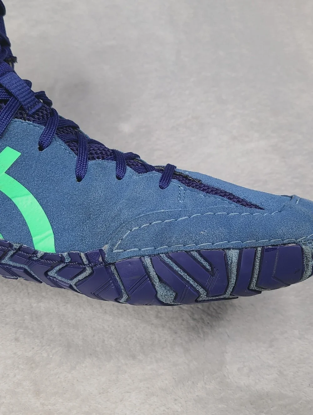 ASICS Aggressor 5 Men’s wrestling Shoes Sneakers Blue Green Size 11.5